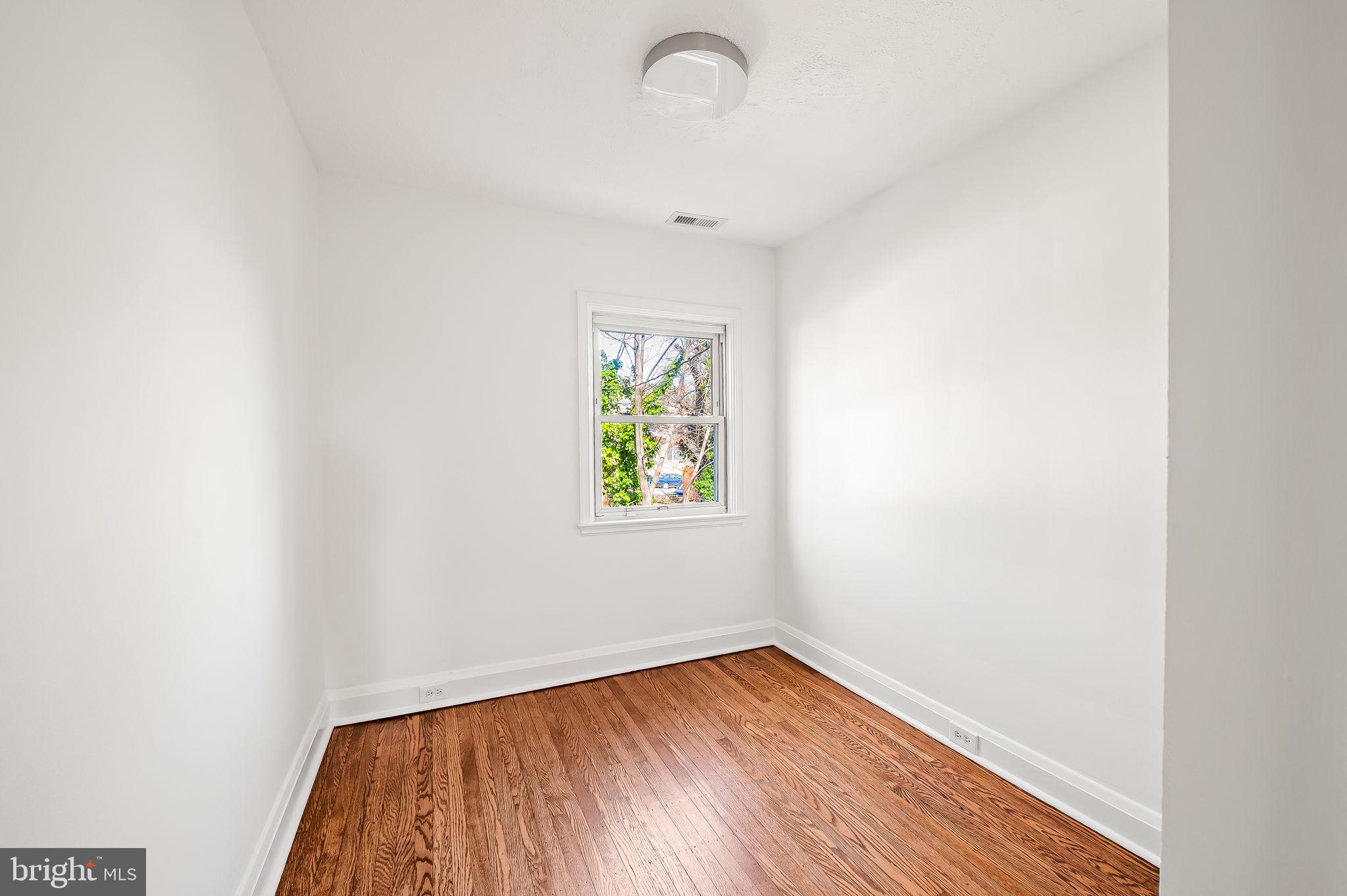 EDNOR GARDENS HISTORIC DISTRICT - Residential