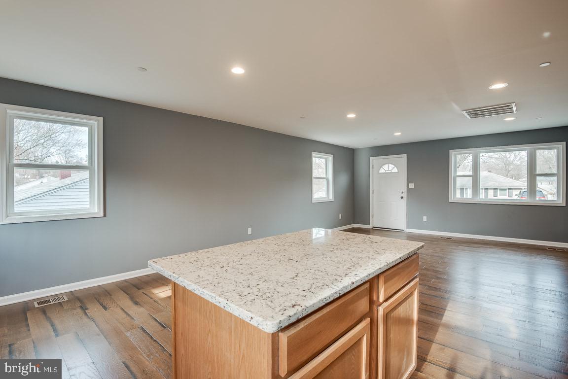 PAROLE HEIGHTS - Residential