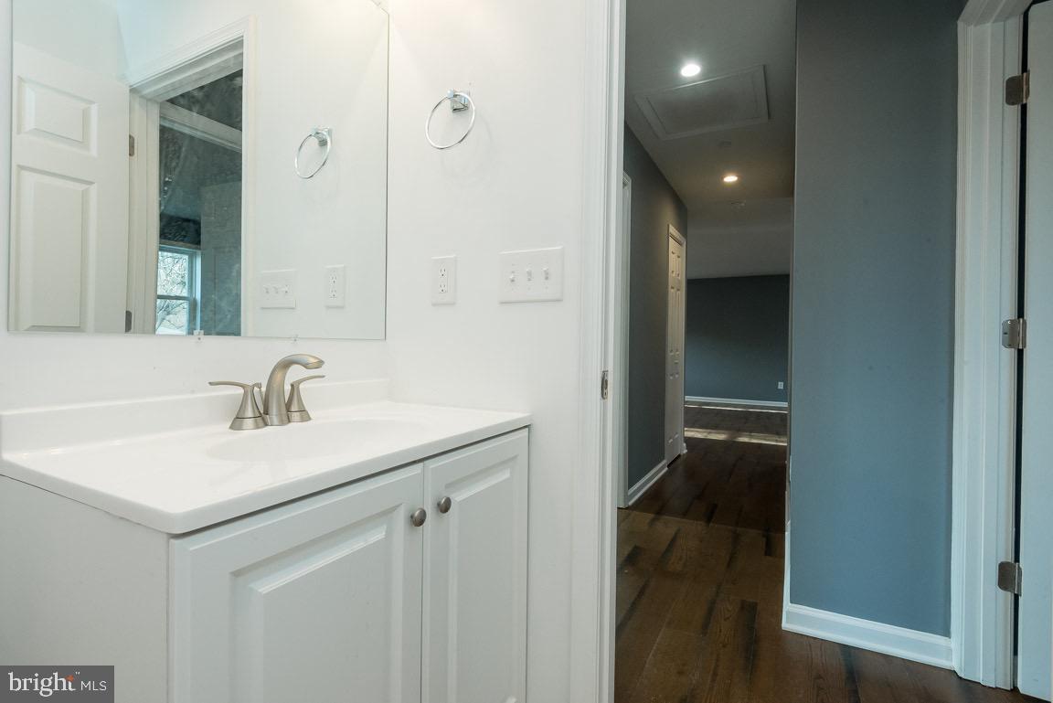 PAROLE HEIGHTS - Residential