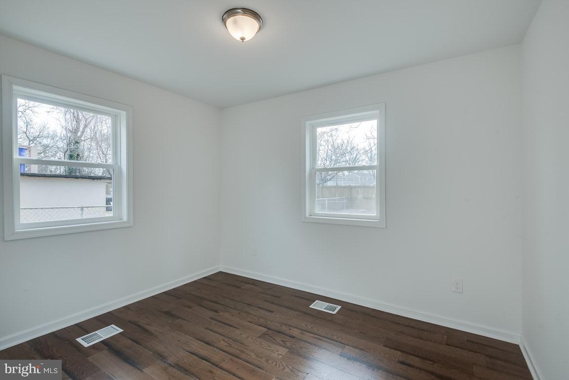 PAROLE HEIGHTS - Residential