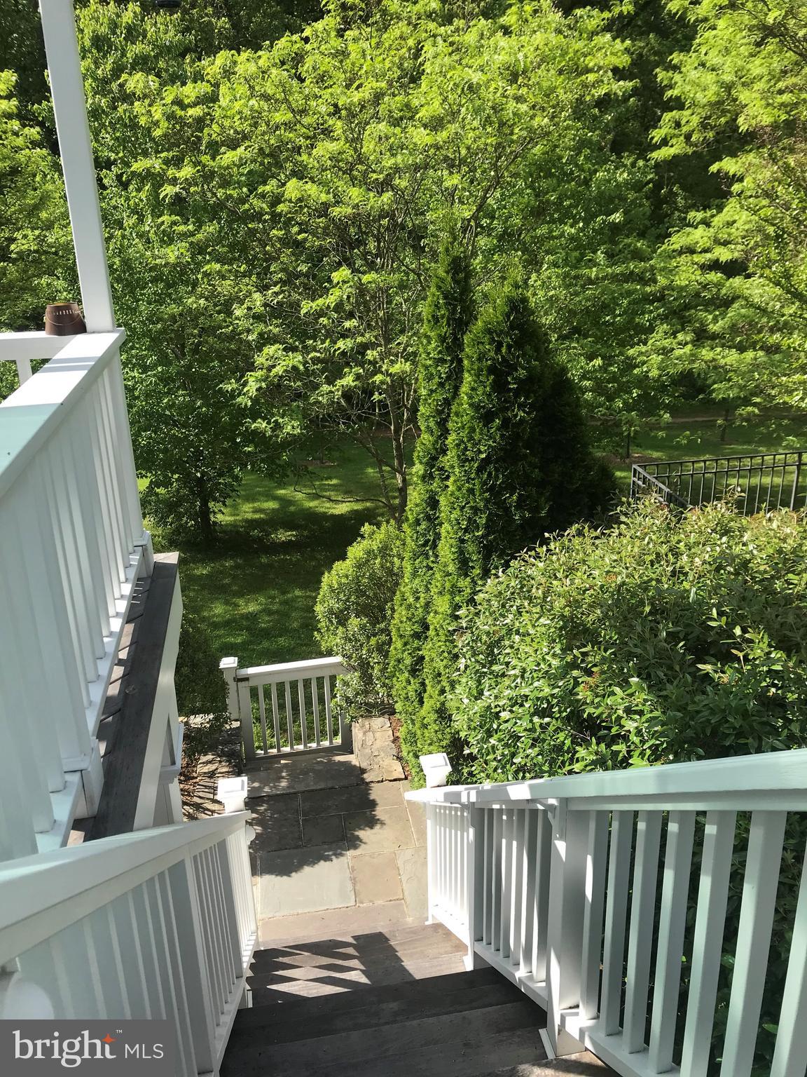 AYRLAWN - Residential