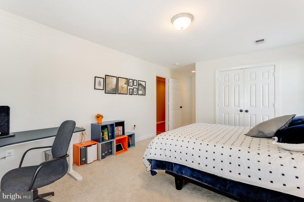 AYRLAWN - Residential