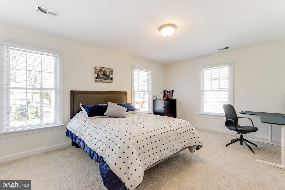 AYRLAWN - Residential