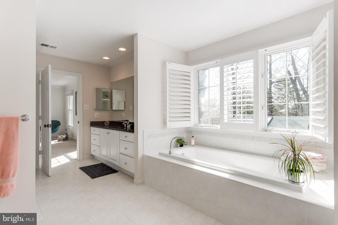 AYRLAWN - Residential