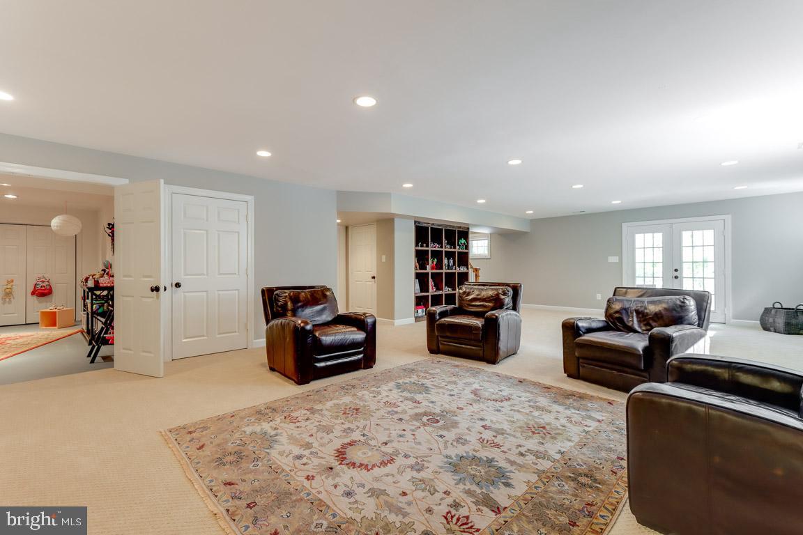 AYRLAWN - Residential