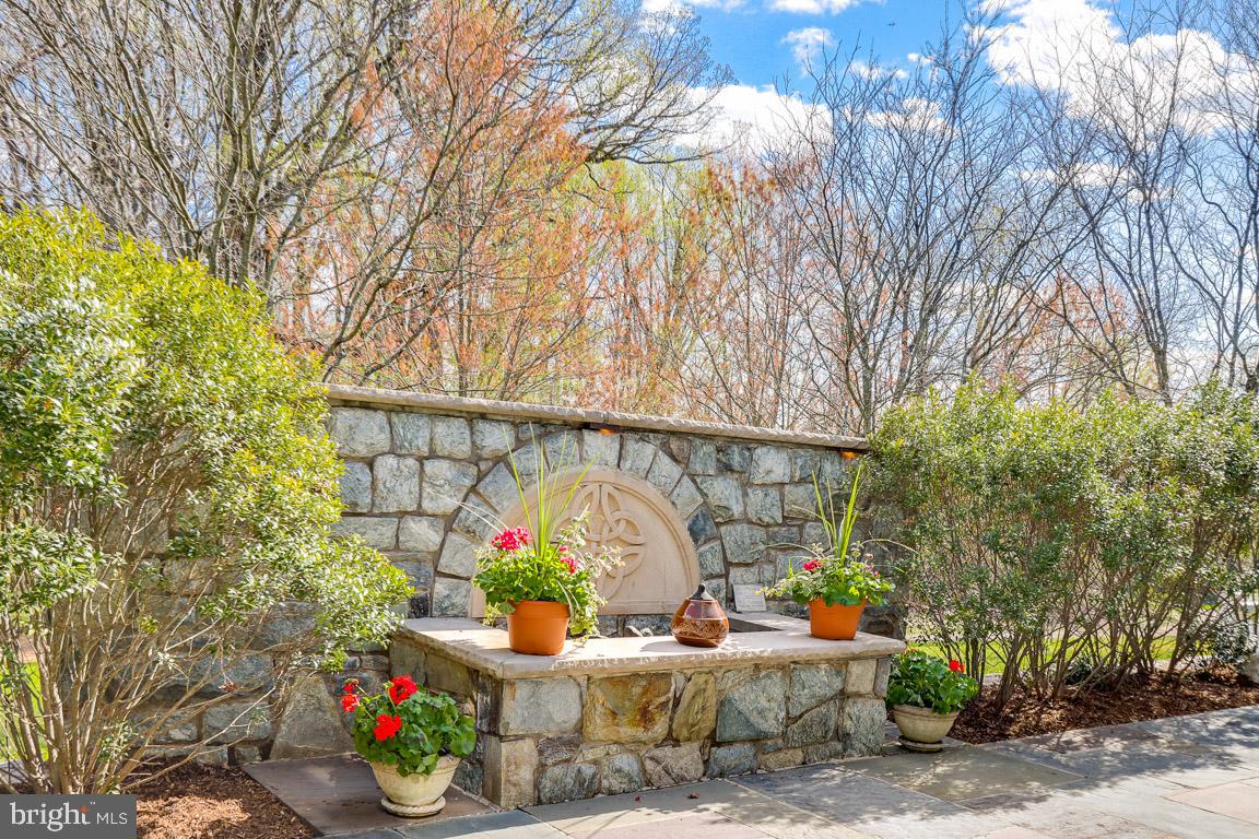 AYRLAWN - Residential