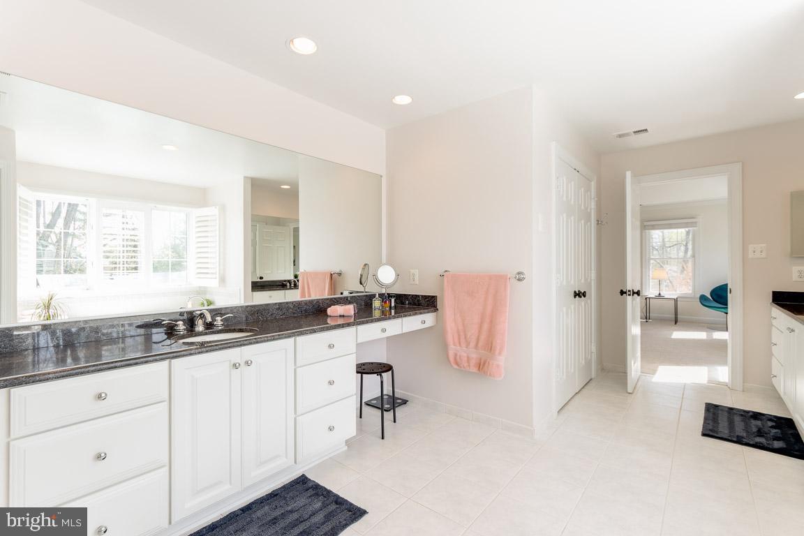 AYRLAWN - Residential