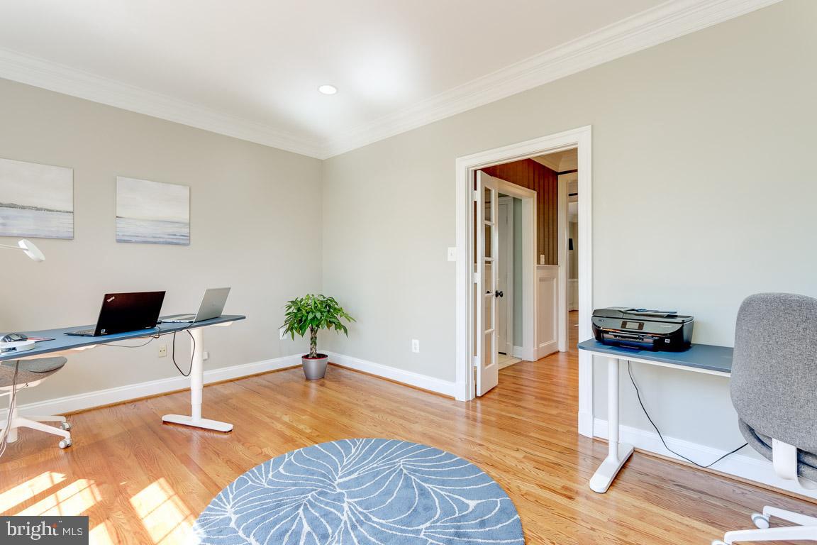 AYRLAWN - Residential