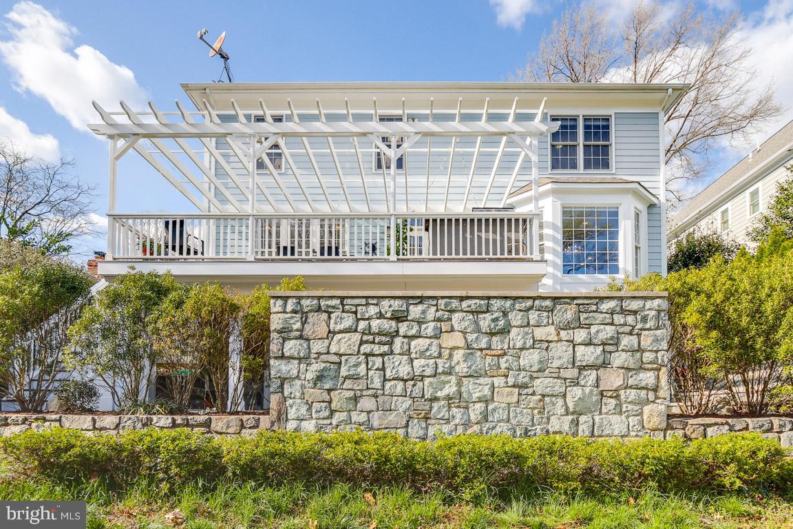 AYRLAWN - Residential