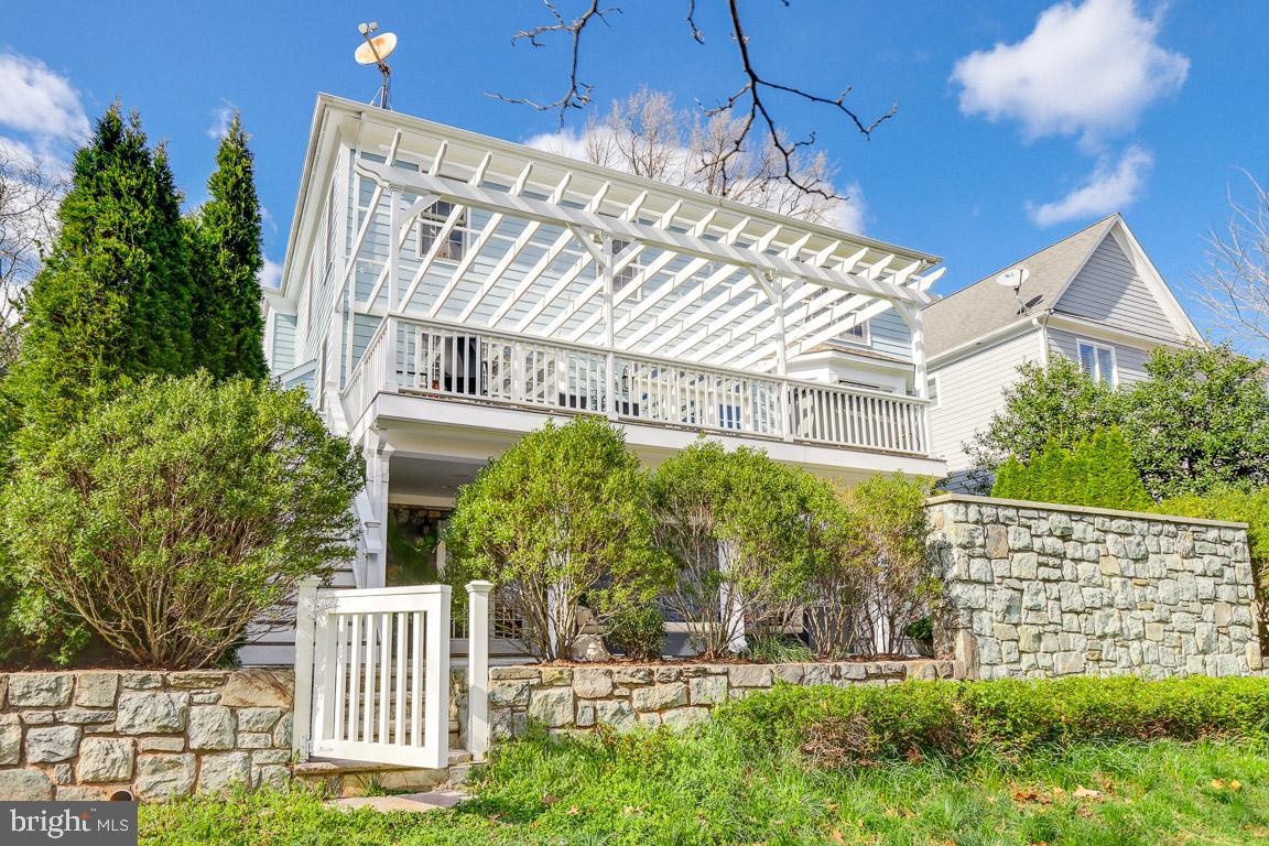 AYRLAWN - Residential