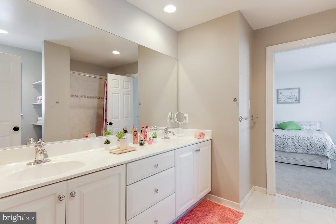 AYRLAWN - Residential