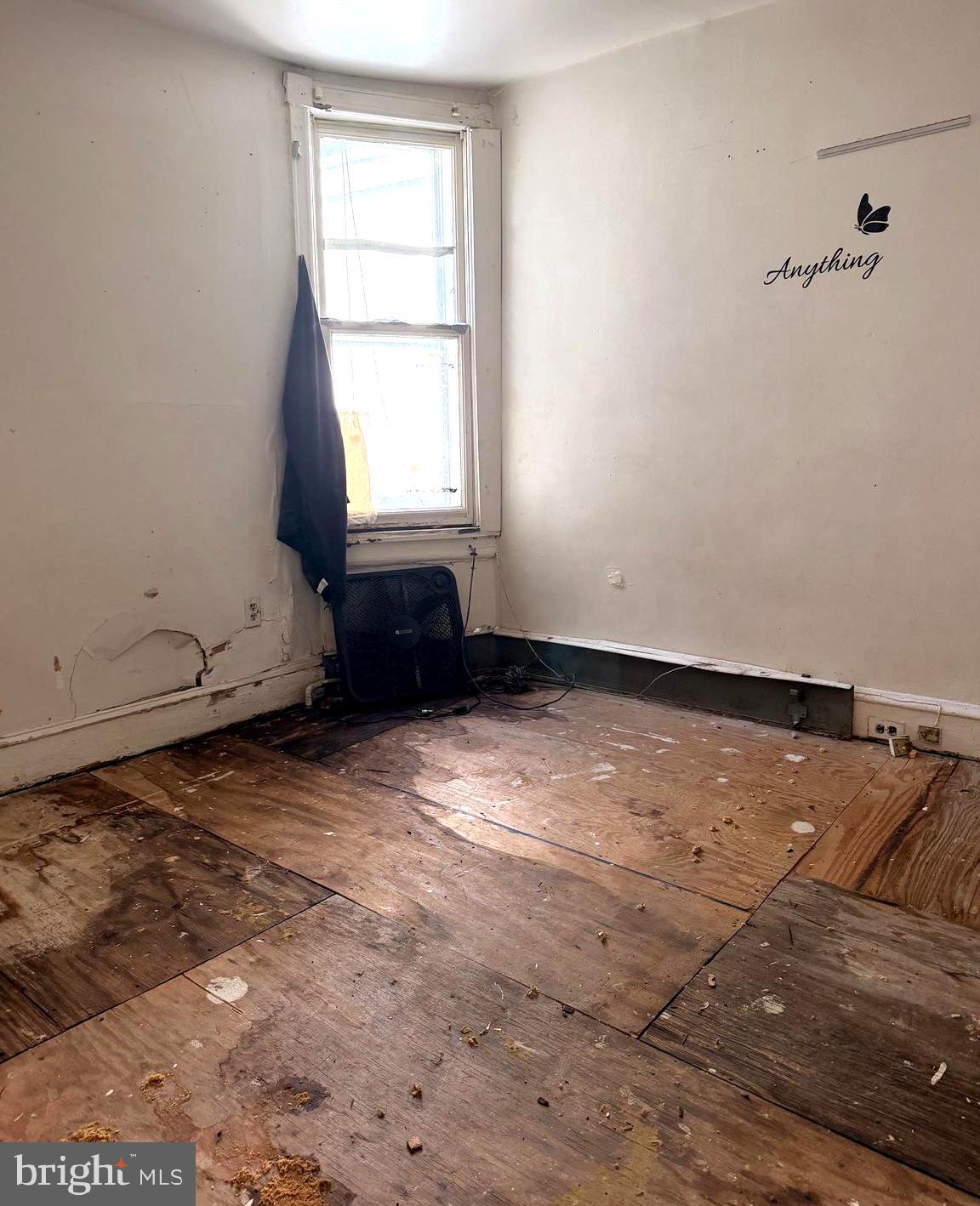 6 E 25TH STREET