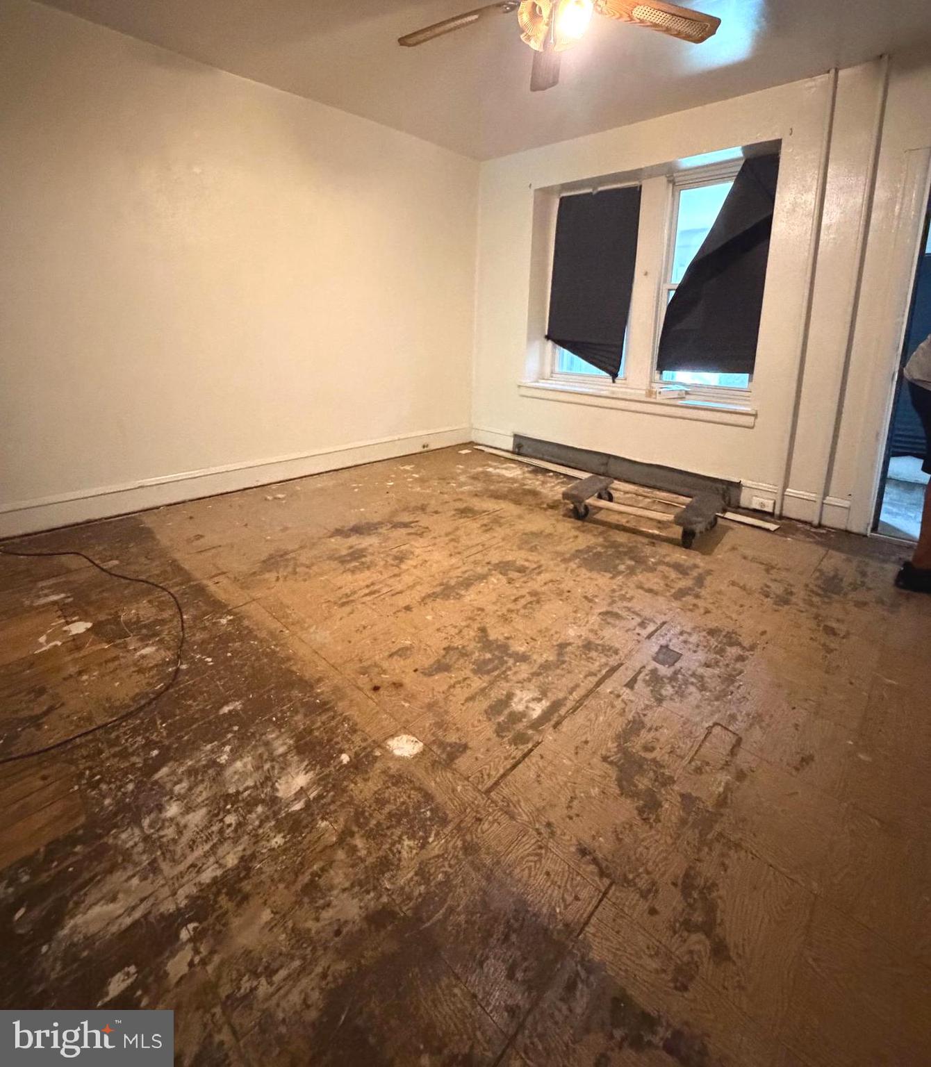 6 E 25TH STREET