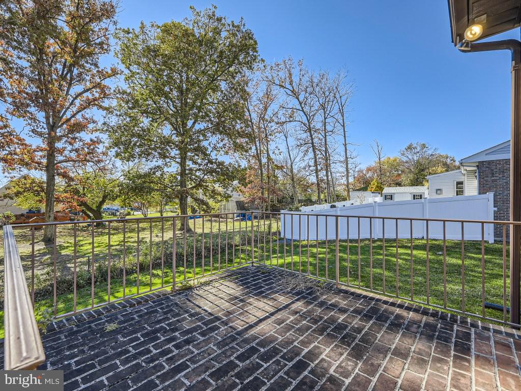 PERRING WOODS COURT - Residential