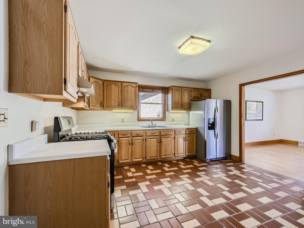 PERRING WOODS COURT - Residential