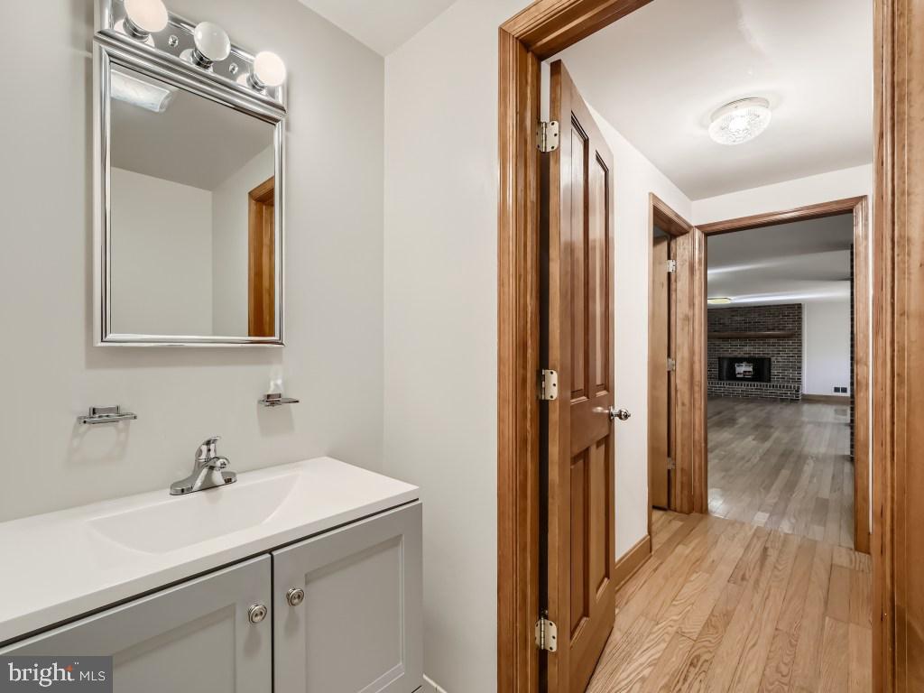 PERRING WOODS COURT - Residential