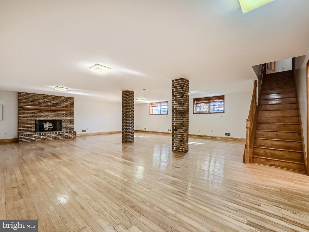 PERRING WOODS COURT - Residential