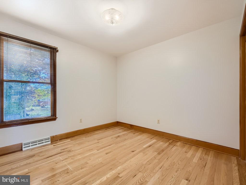 PERRING WOODS COURT - Residential