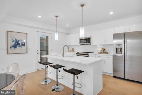 825 BAINBRIDGE STREET 203 PHILADELPHIA PA 19147