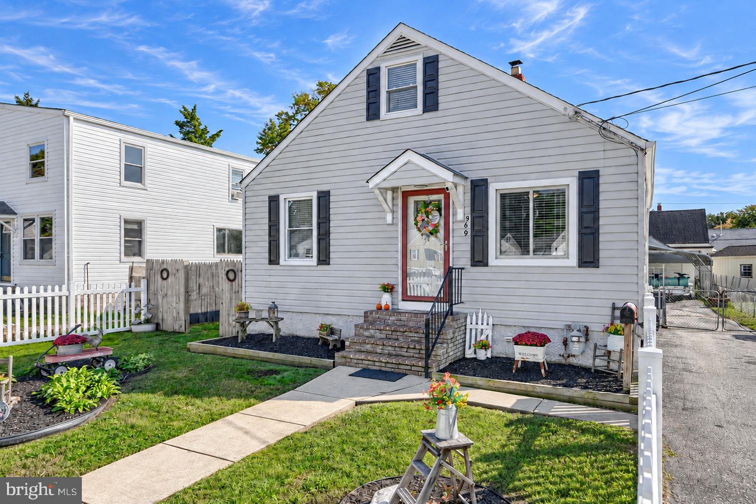 969 WOODLYNN ROAD