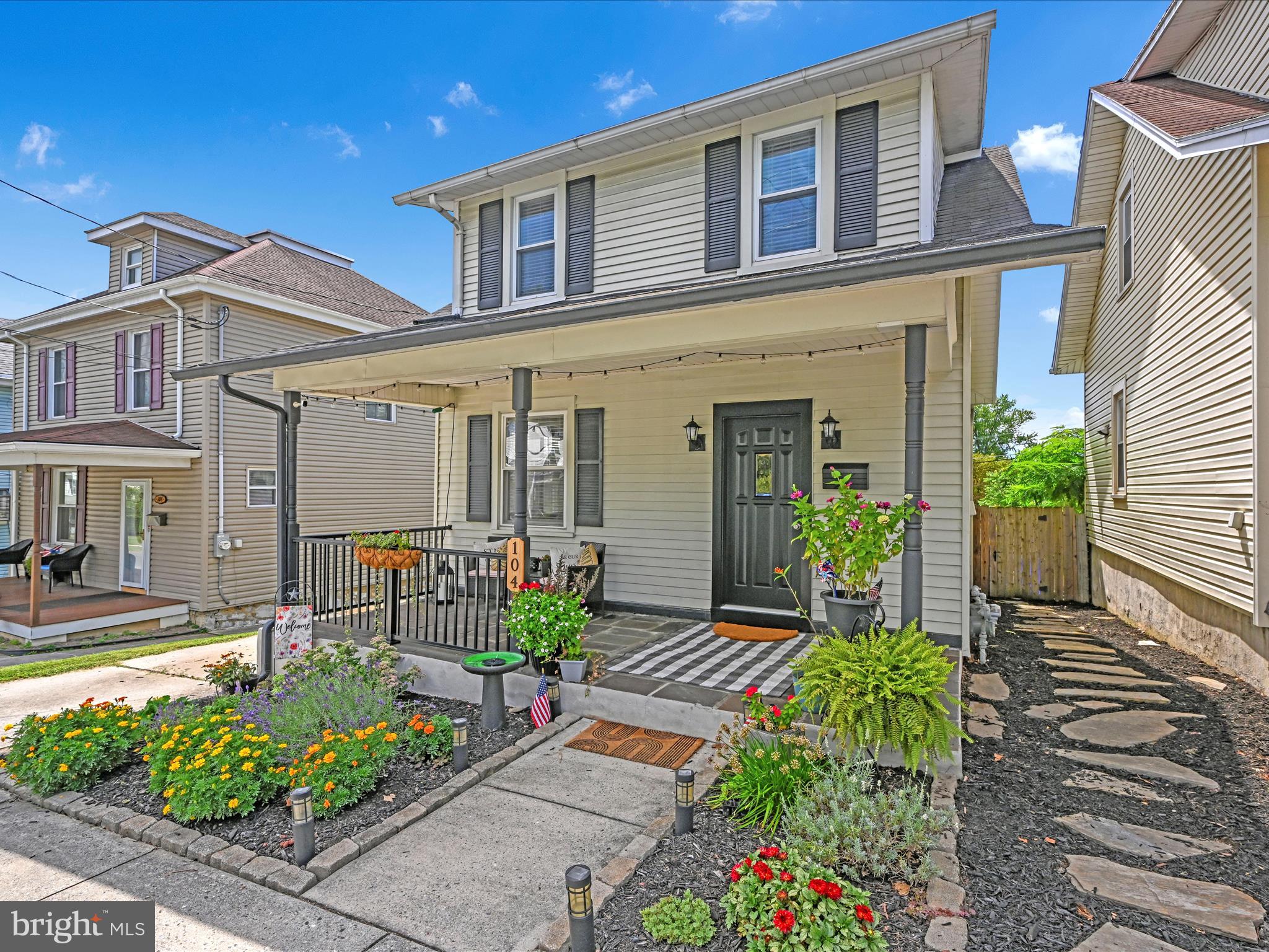 104 S 18TH STREET
