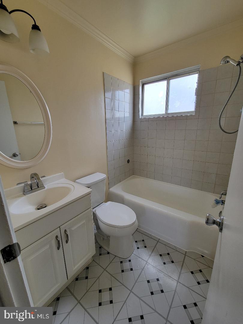 IVERSON VILLAGE CONDO - Residential Lease