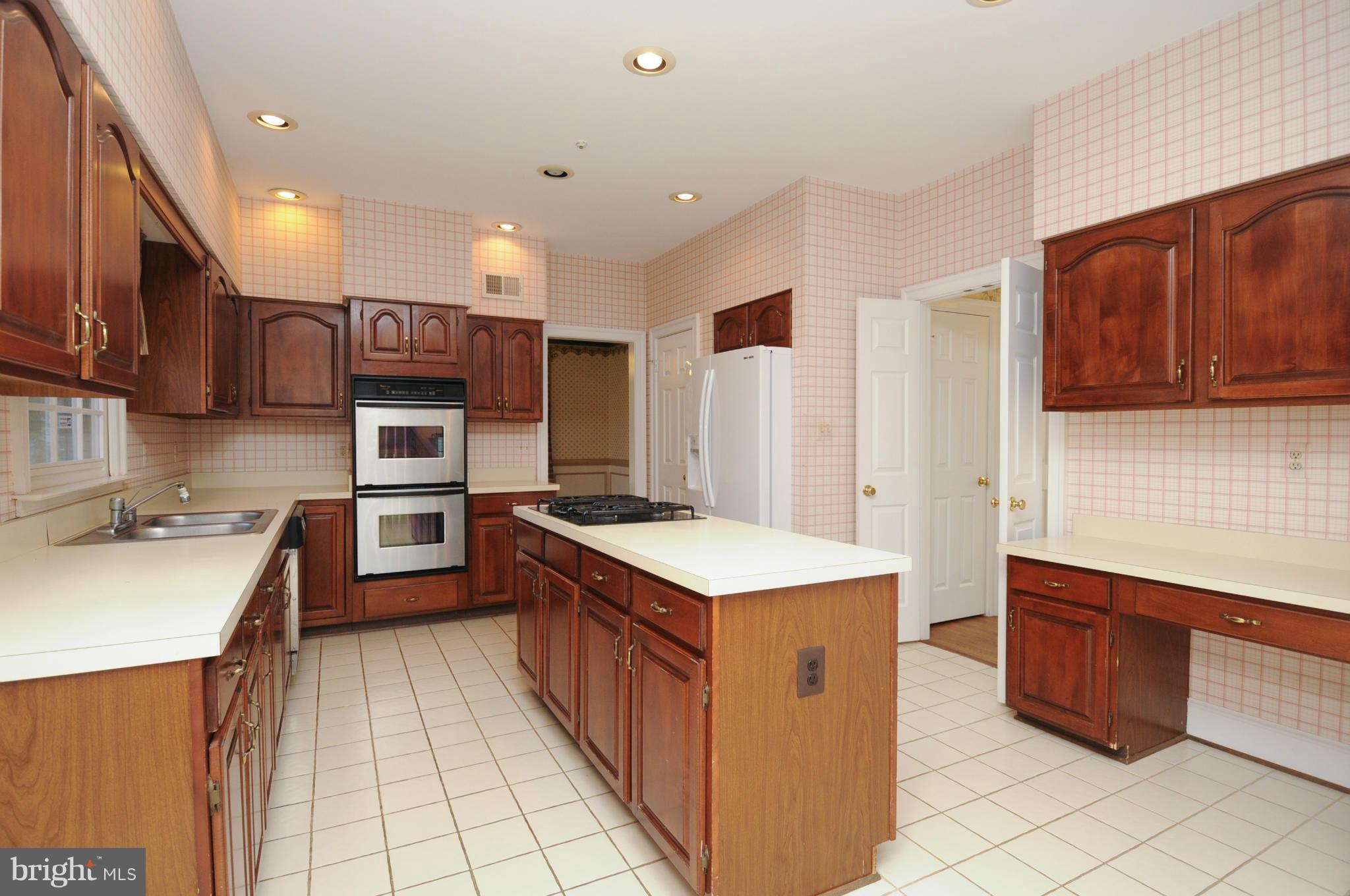 ASHBURN VILLAGE - Residential Lease