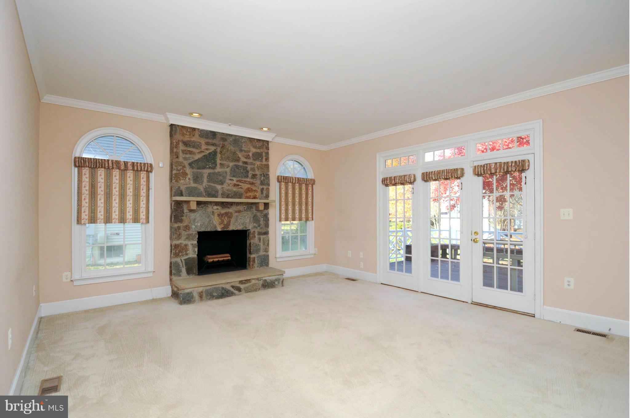 ASHBURN VILLAGE - Residential Lease