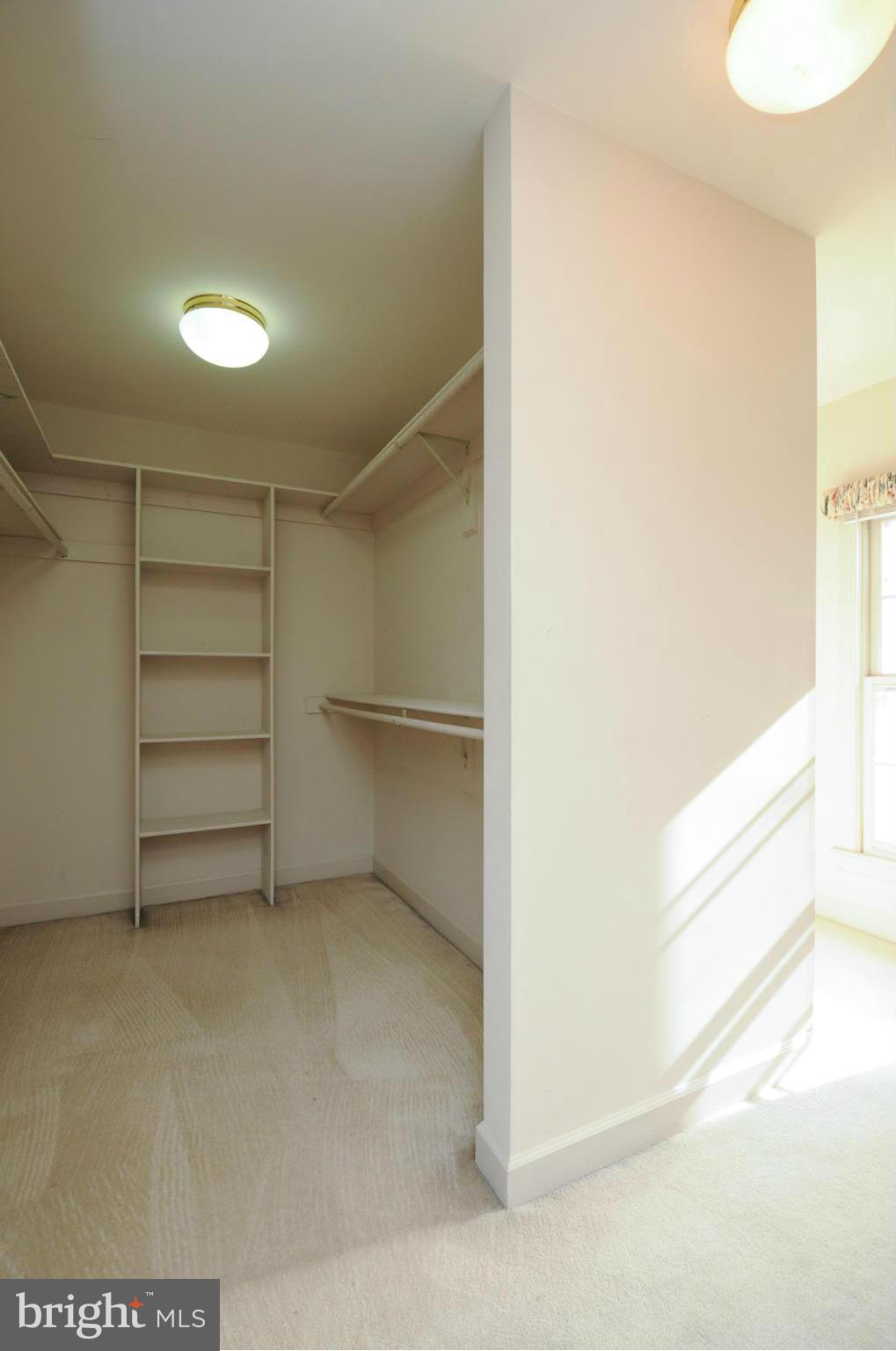 ASHBURN VILLAGE - Residential Lease