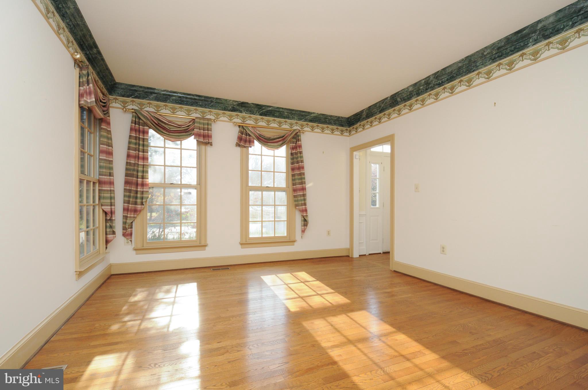 ASHBURN VILLAGE - Residential Lease