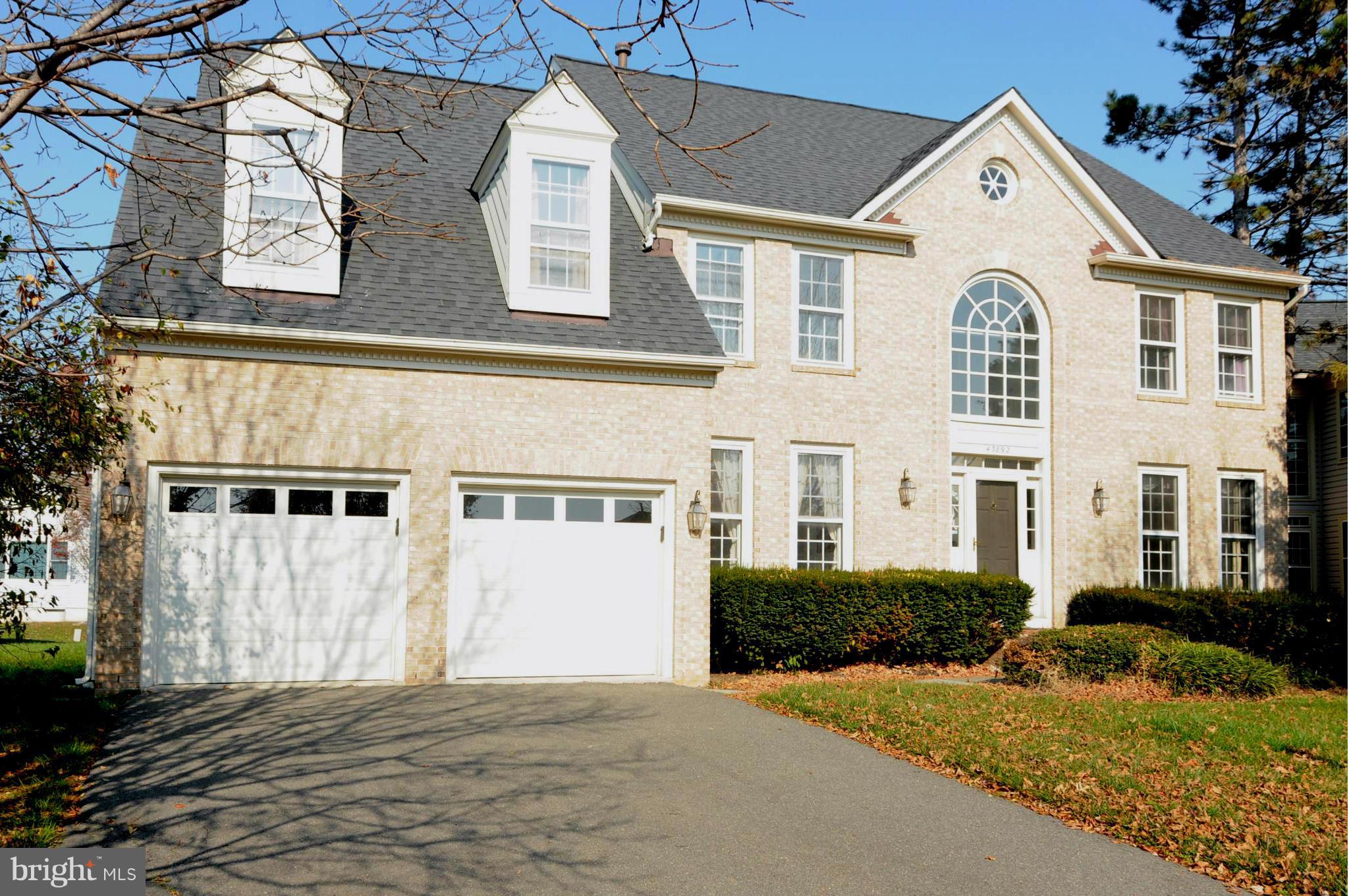 ASHBURN VILLAGE - Residential Lease