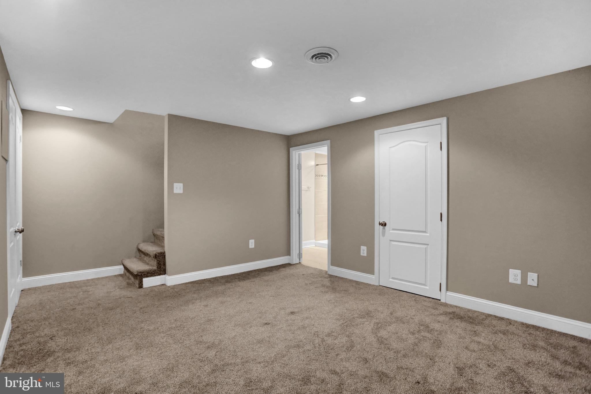 RIDGELEIGH - Residential Lease