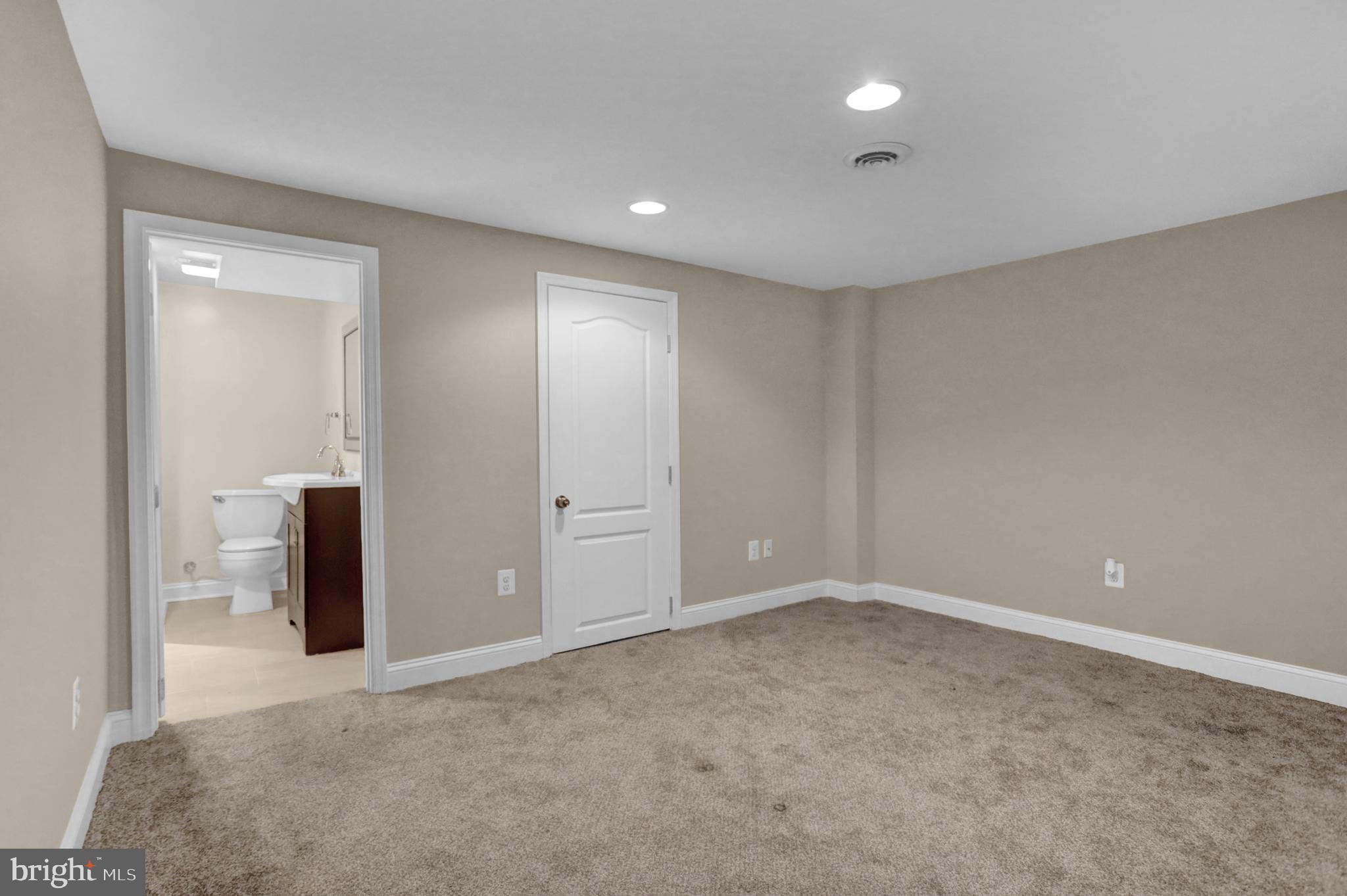 RIDGELEIGH - Residential Lease