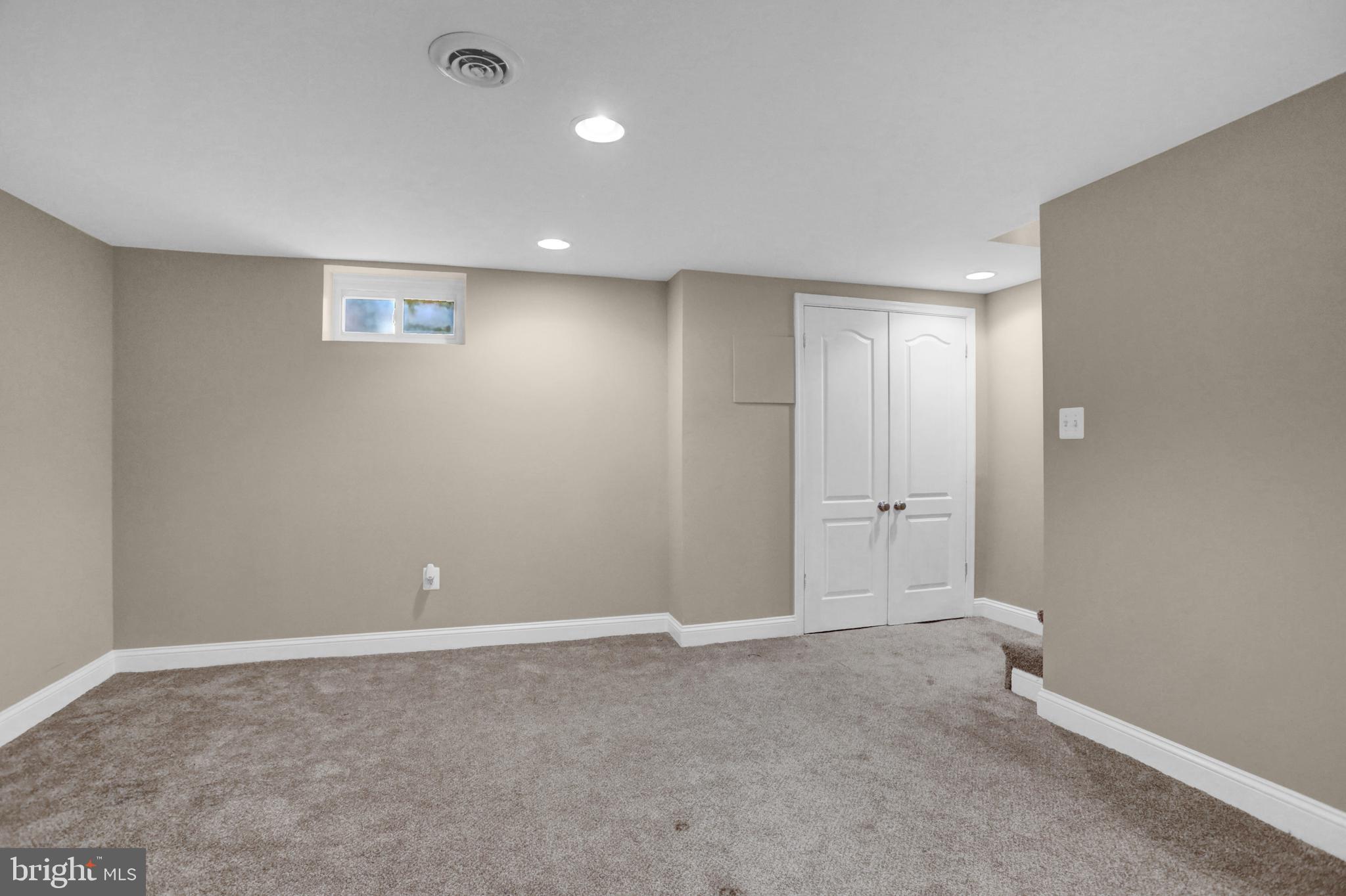 RIDGELEIGH - Residential Lease