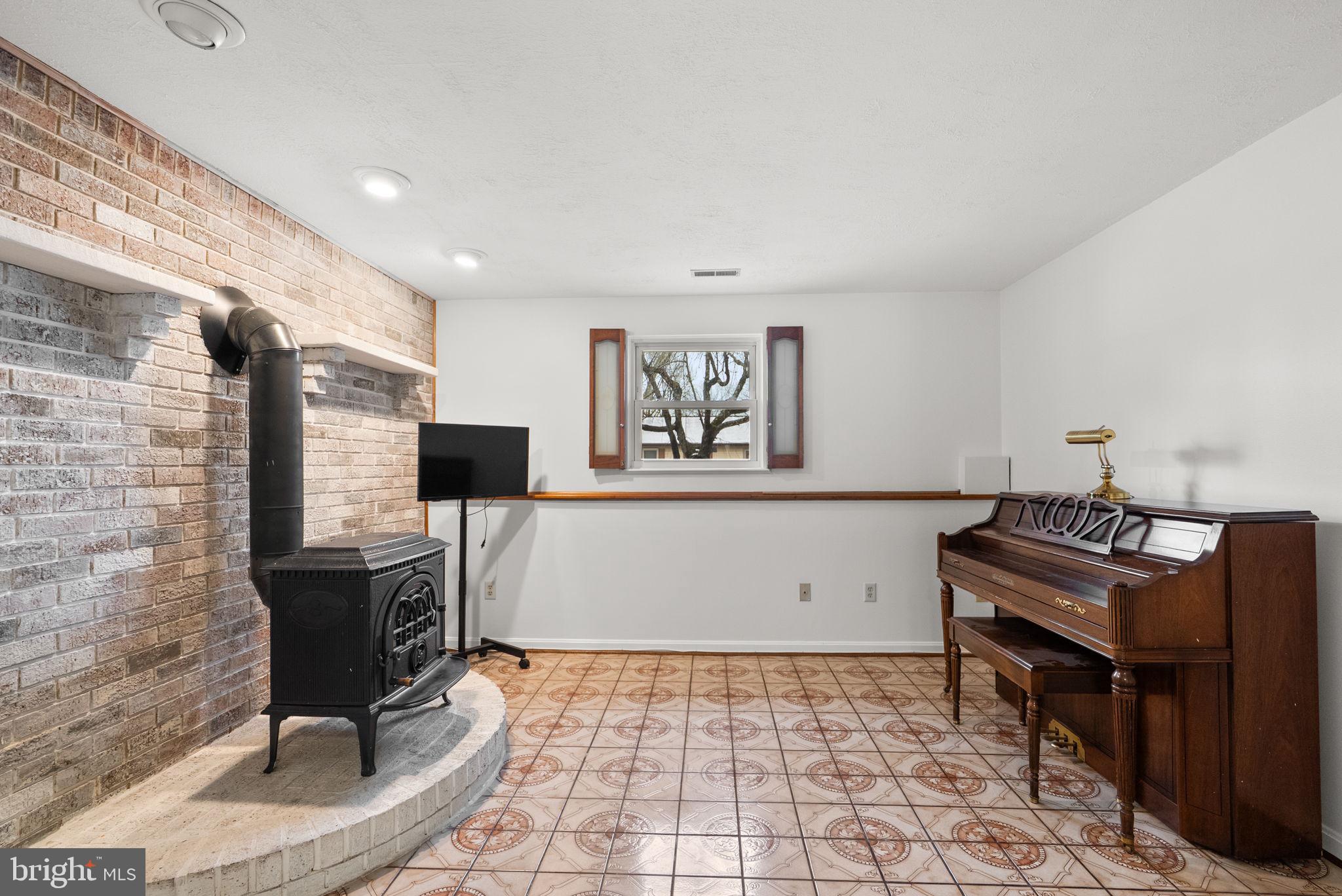 MYERS ESTATES - Residential