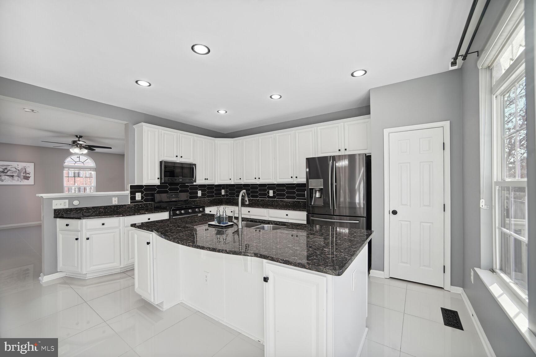 POTOMAC CLUB - Residential Lease