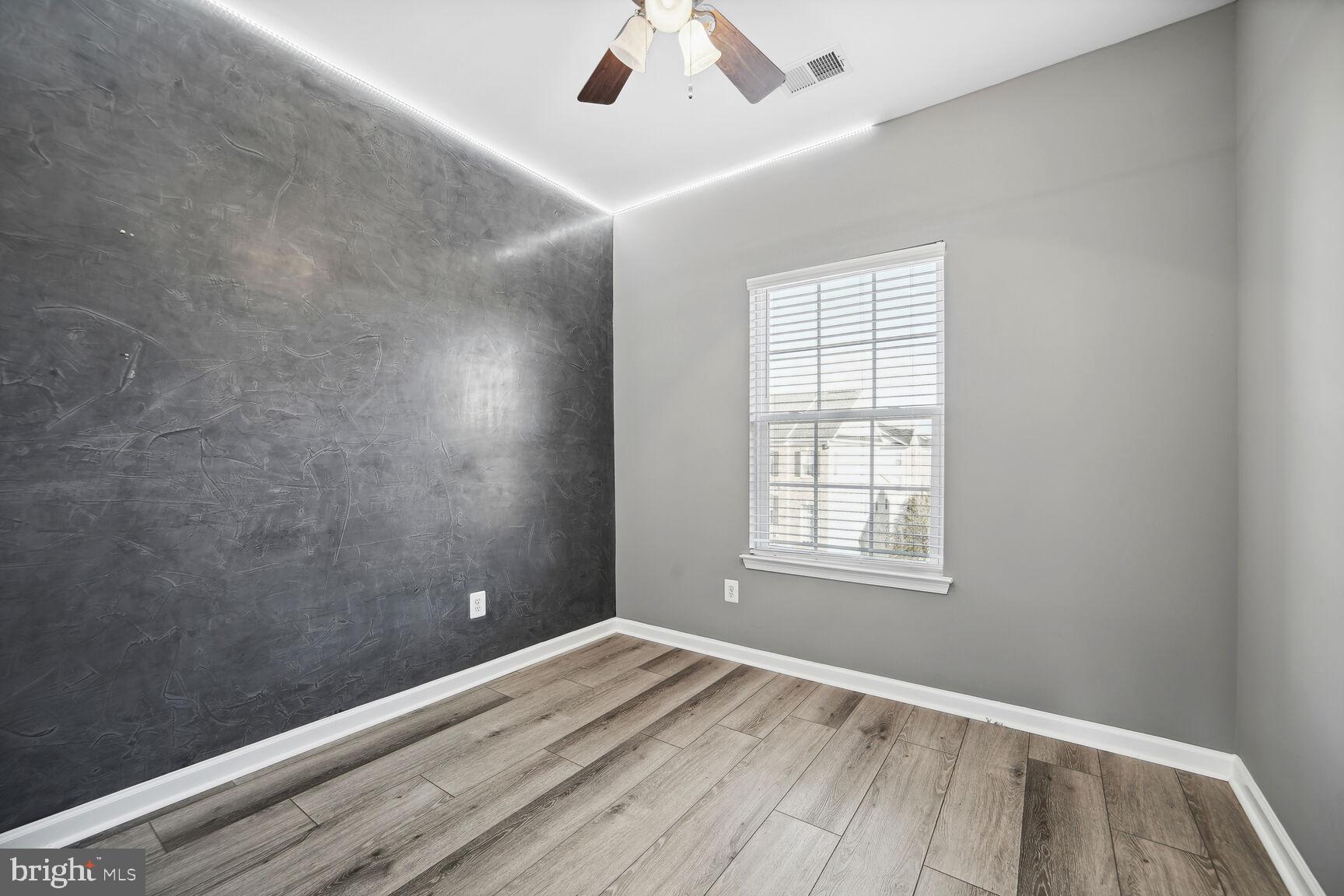 POTOMAC CLUB - Residential Lease