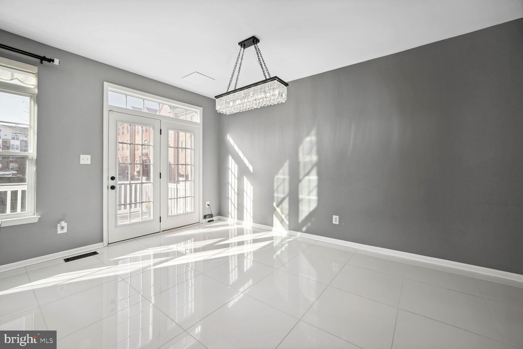 POTOMAC CLUB - Residential Lease