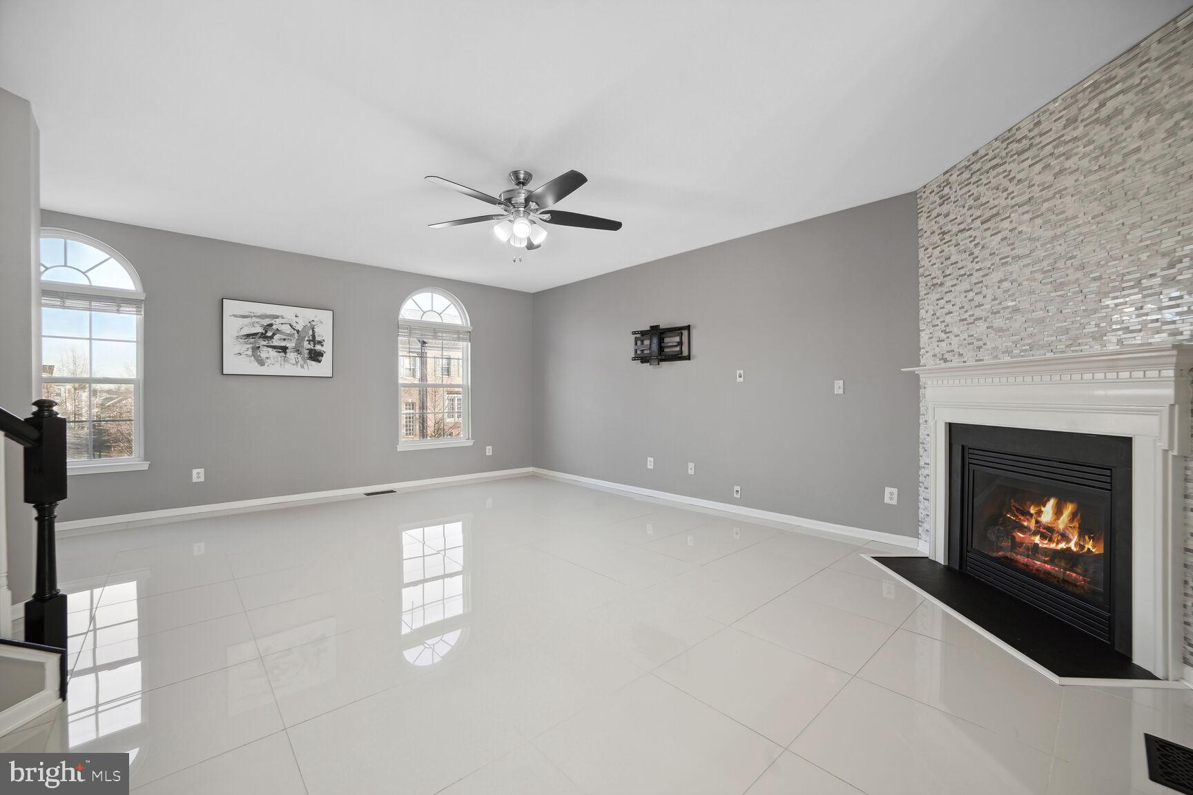 POTOMAC CLUB - Residential Lease