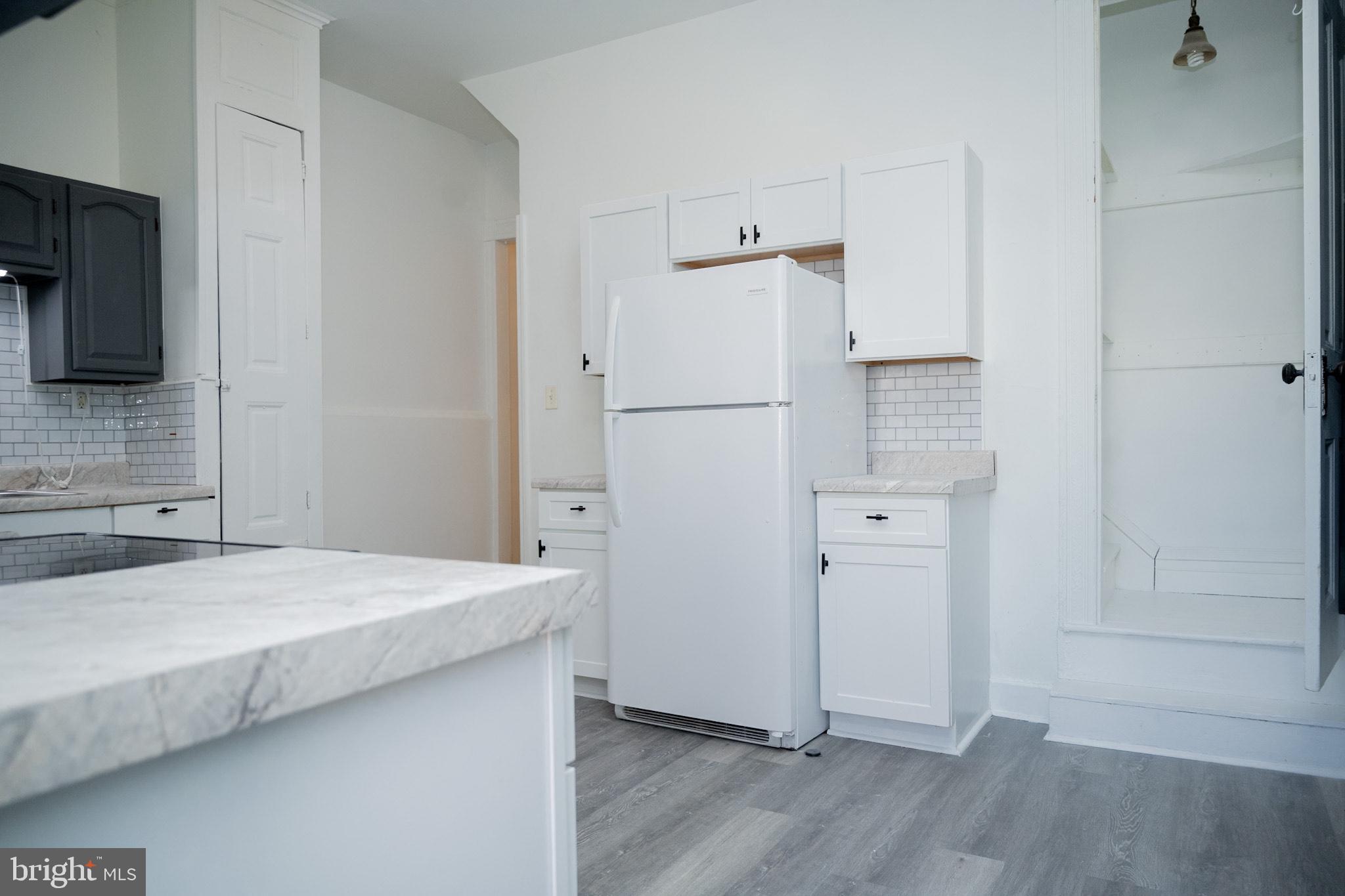 CENTRE PARK HISTOR - Residential Lease