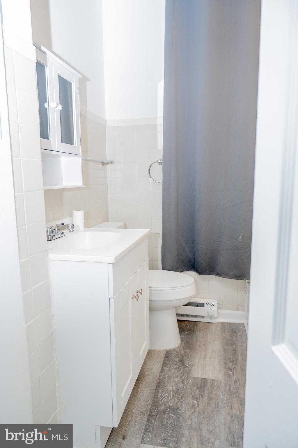 CENTRE PARK HISTOR - Residential Lease