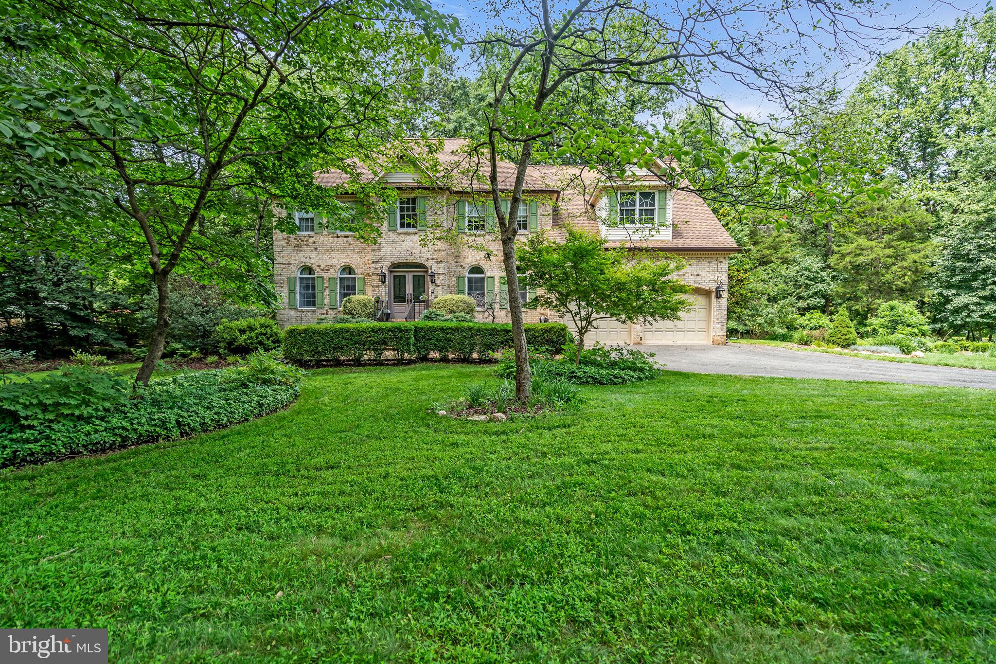 6886 WELL HOUSE DRIVE