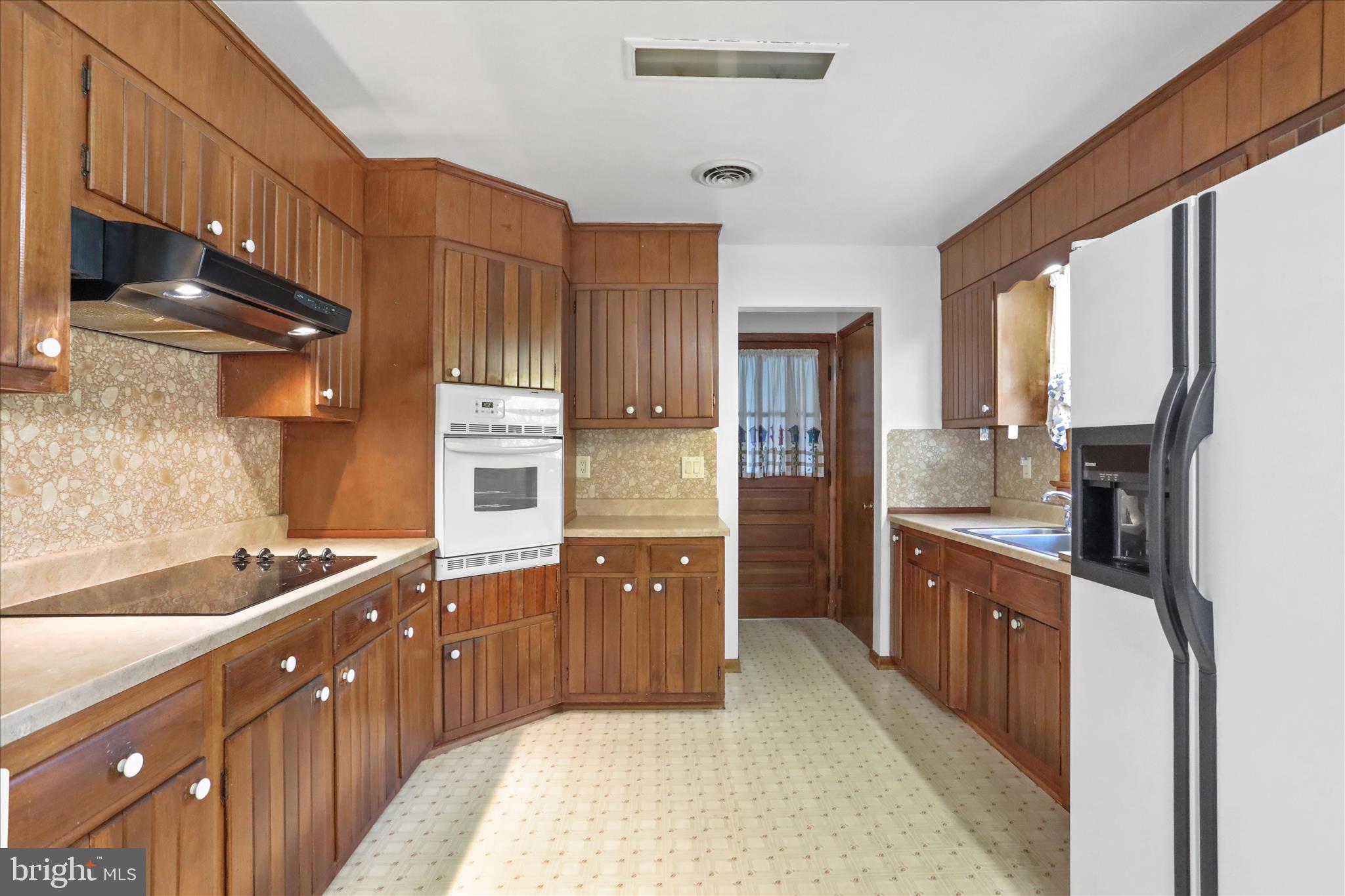 207 UNIVERSITY DRIVE DRIVE