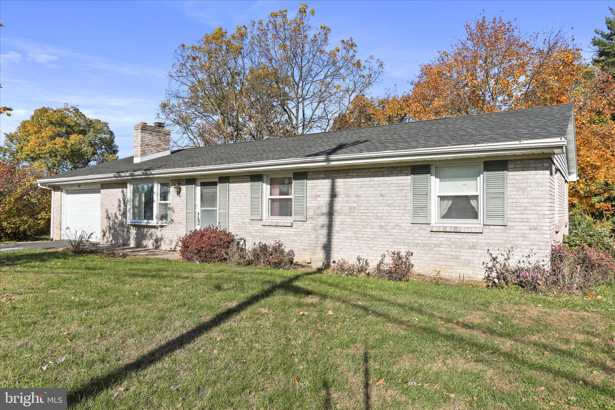 207 UNIVERSITY DRIVE DRIVE