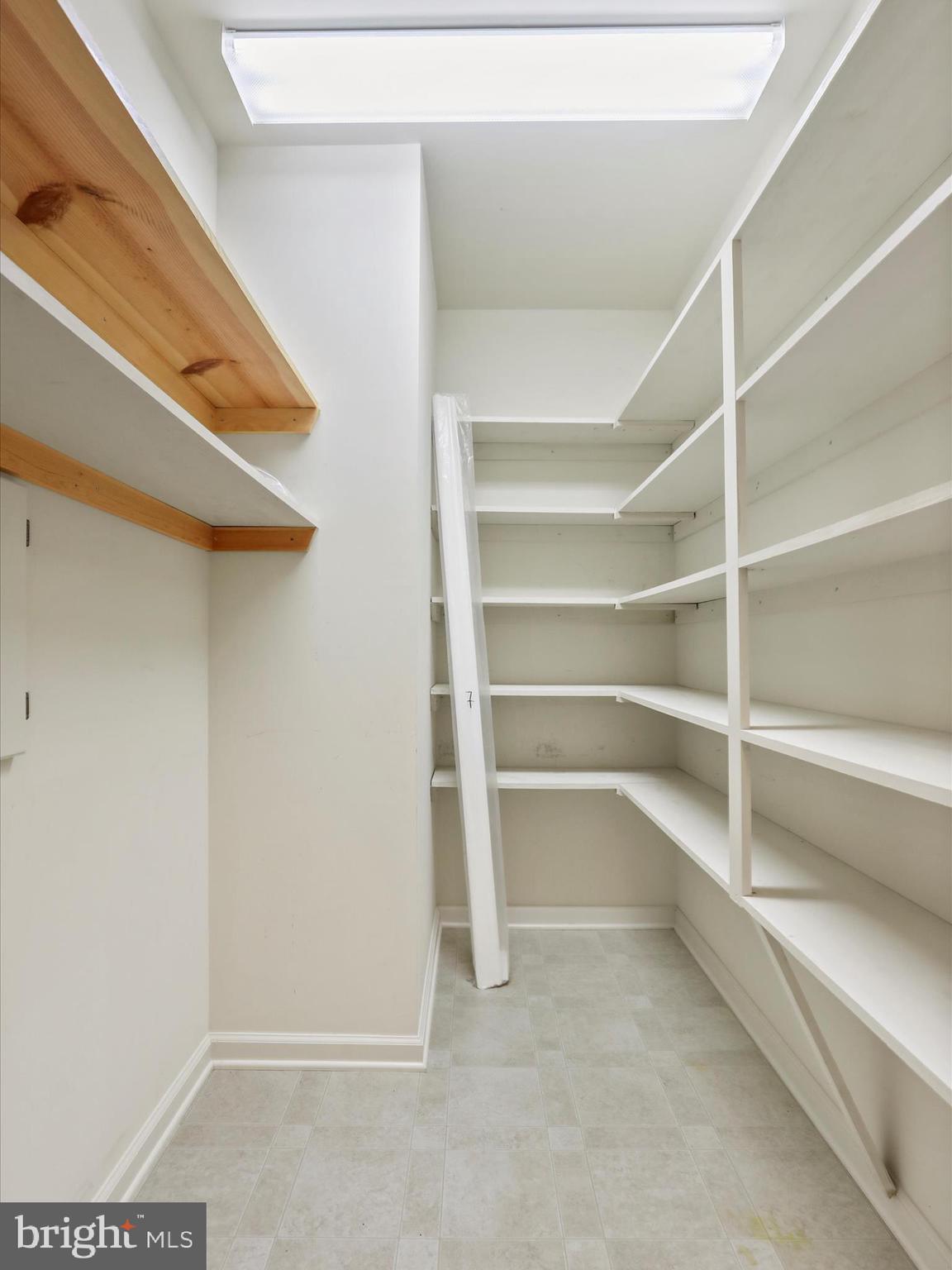 SOUTH POINTE - Residential