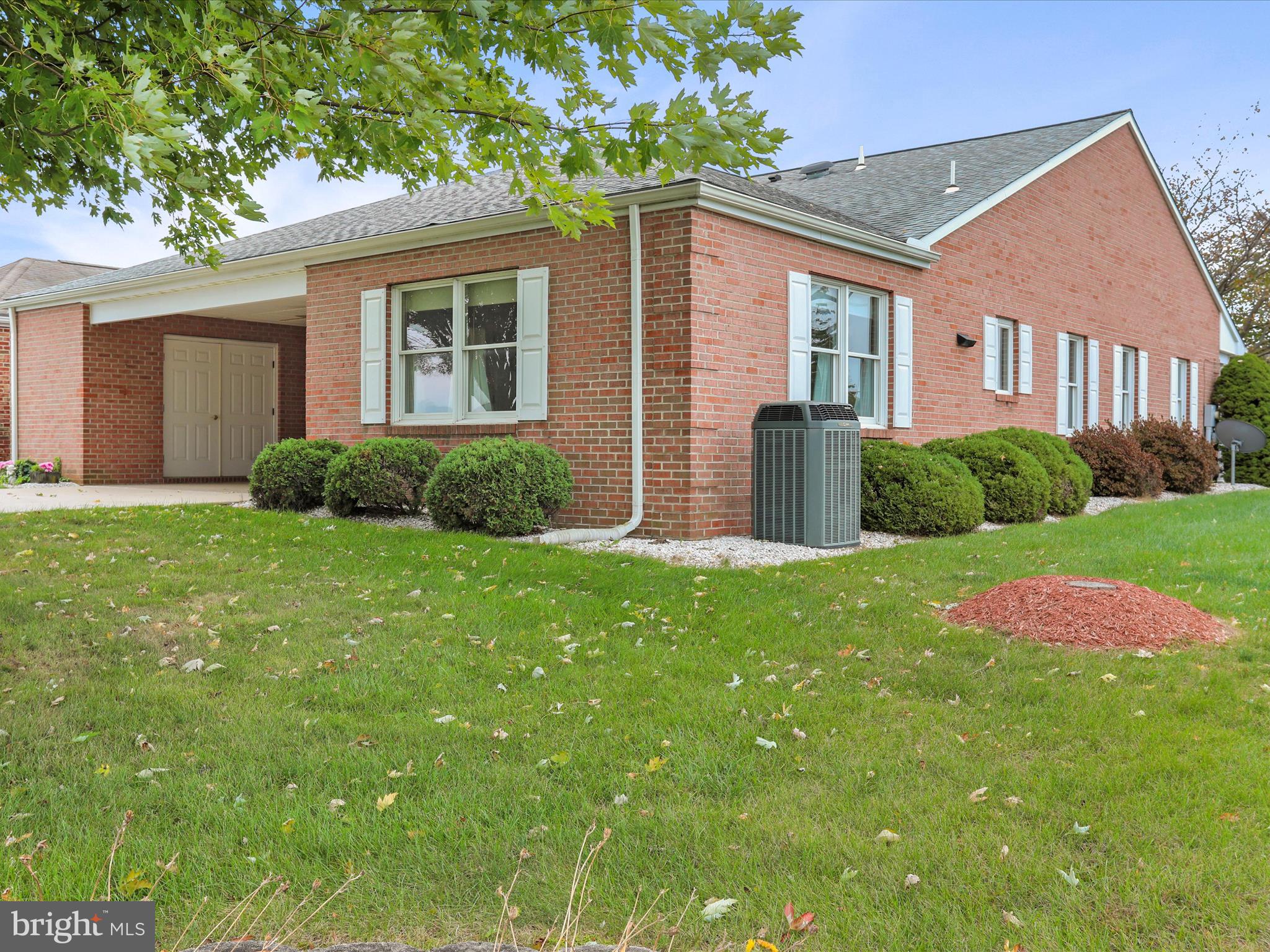 SOUTH POINTE - Residential