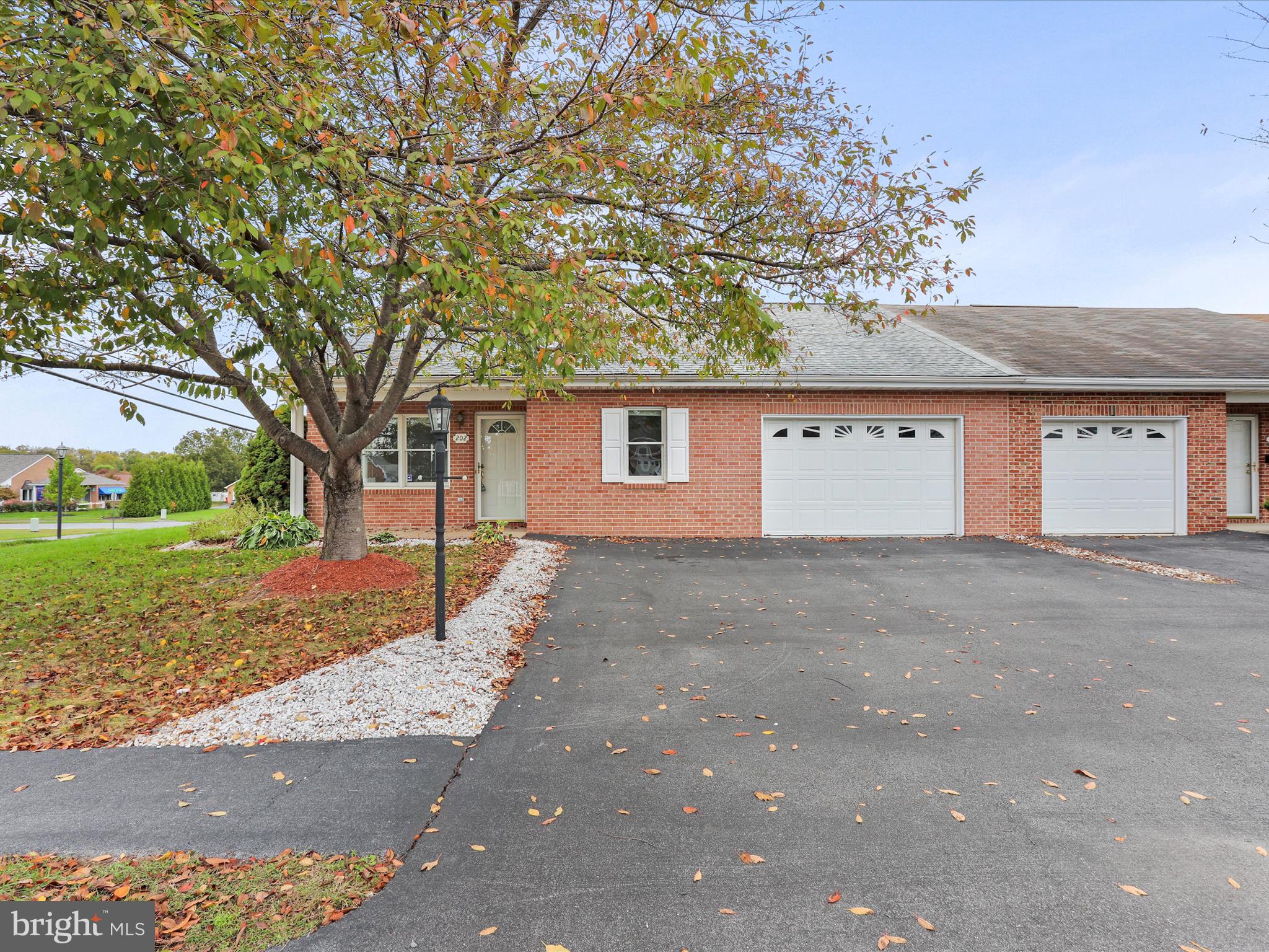 SOUTH POINTE - Residential