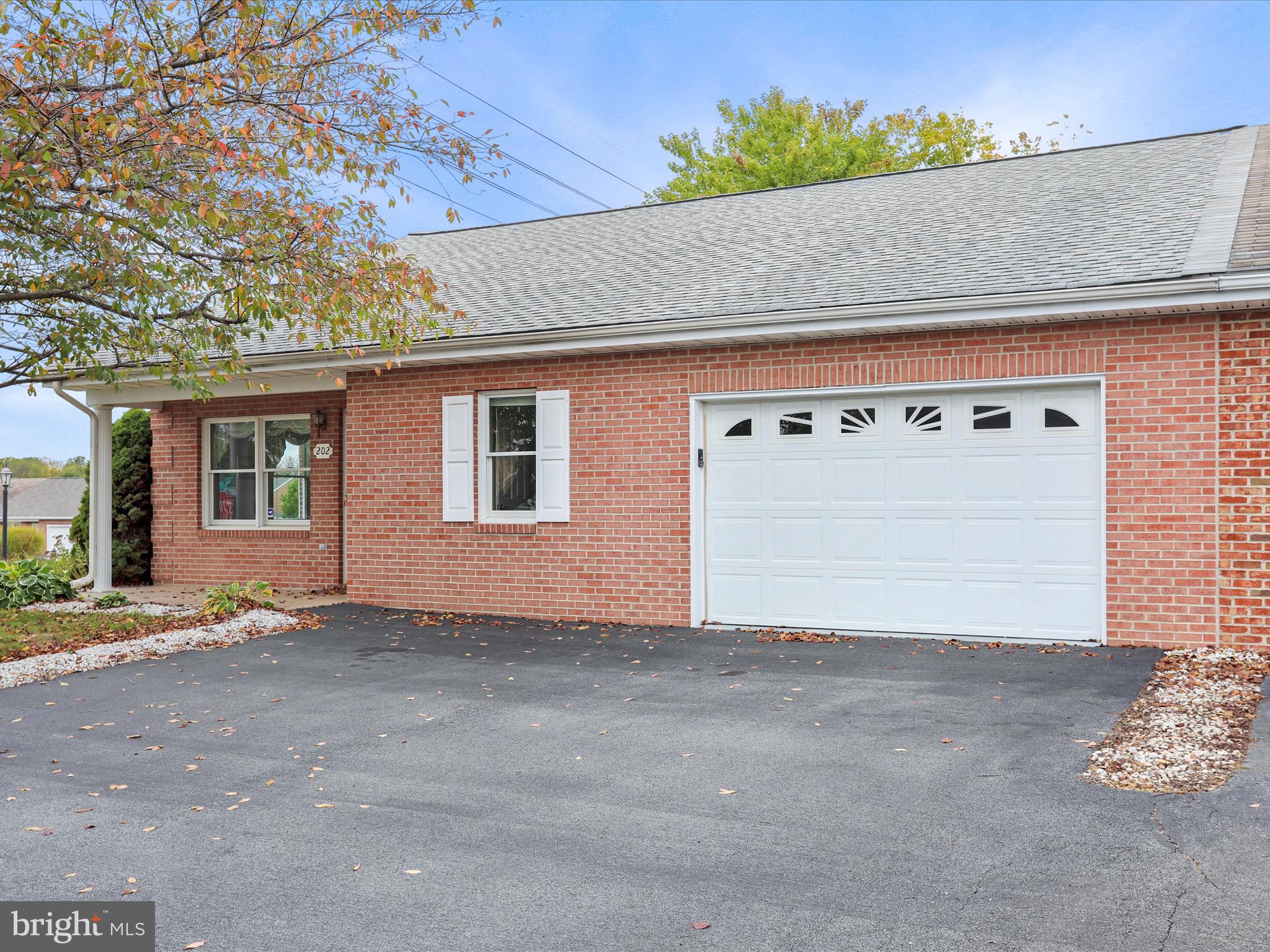 SOUTH POINTE - Residential