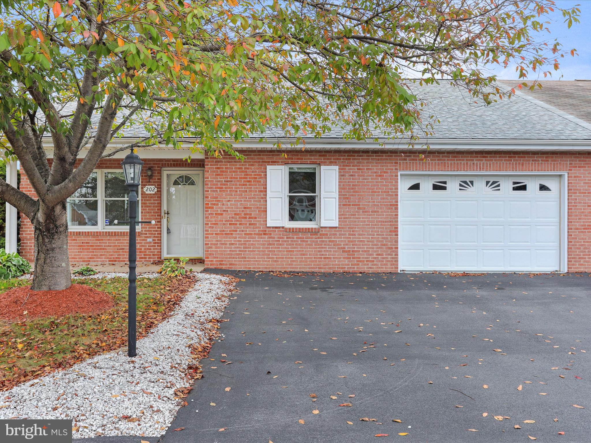 SOUTH POINTE - Residential