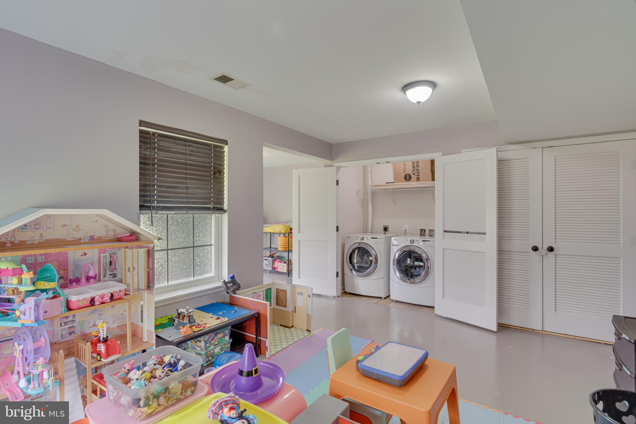 LEE'S RIDGE - Residential